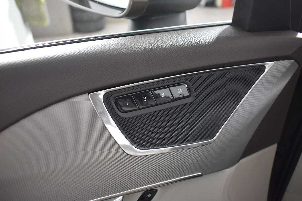 Volvo XC90 с пробегом — 2015 год. Фото: #9