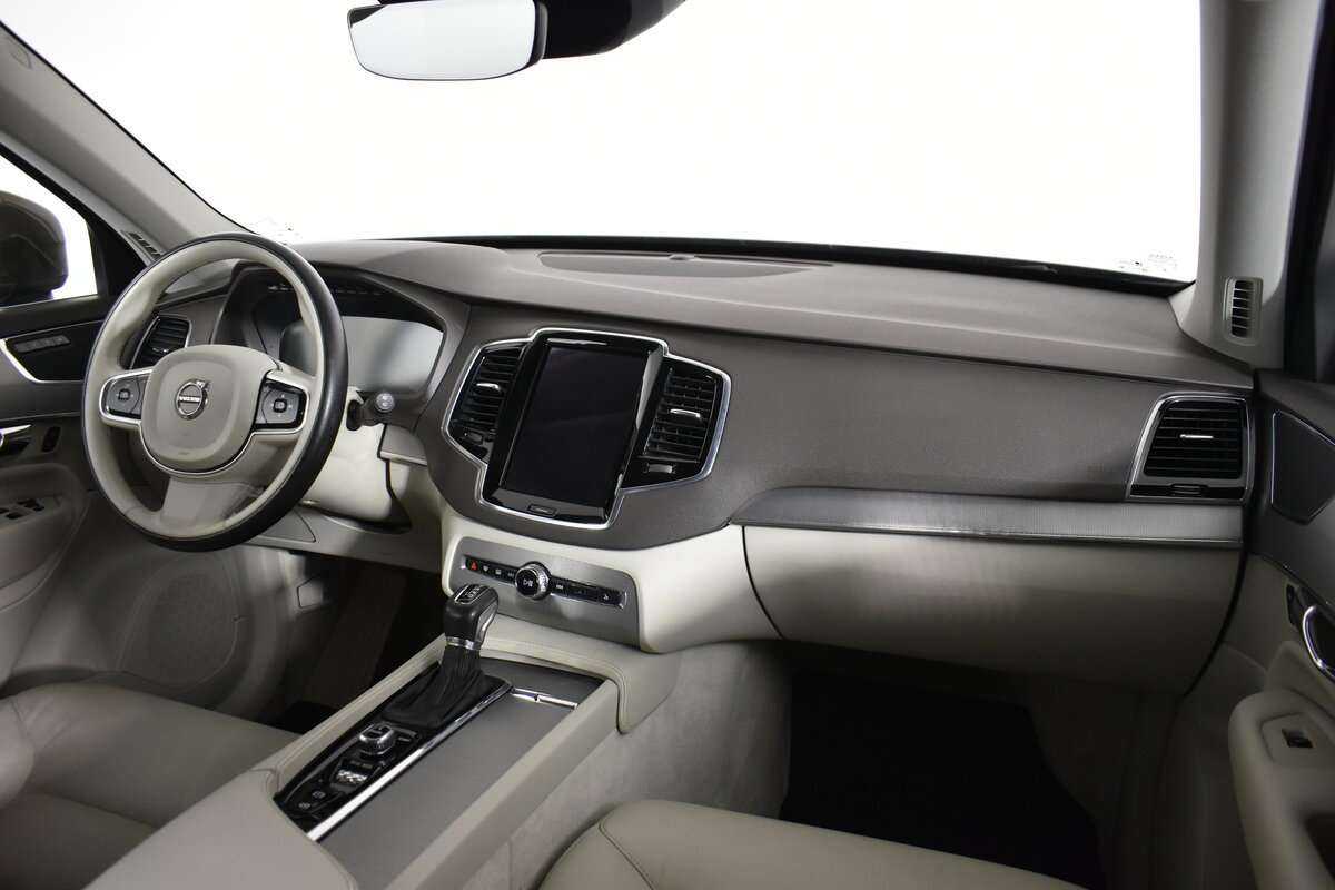 Volvo XC90 с пробегом — 2015 год. Фото: #11