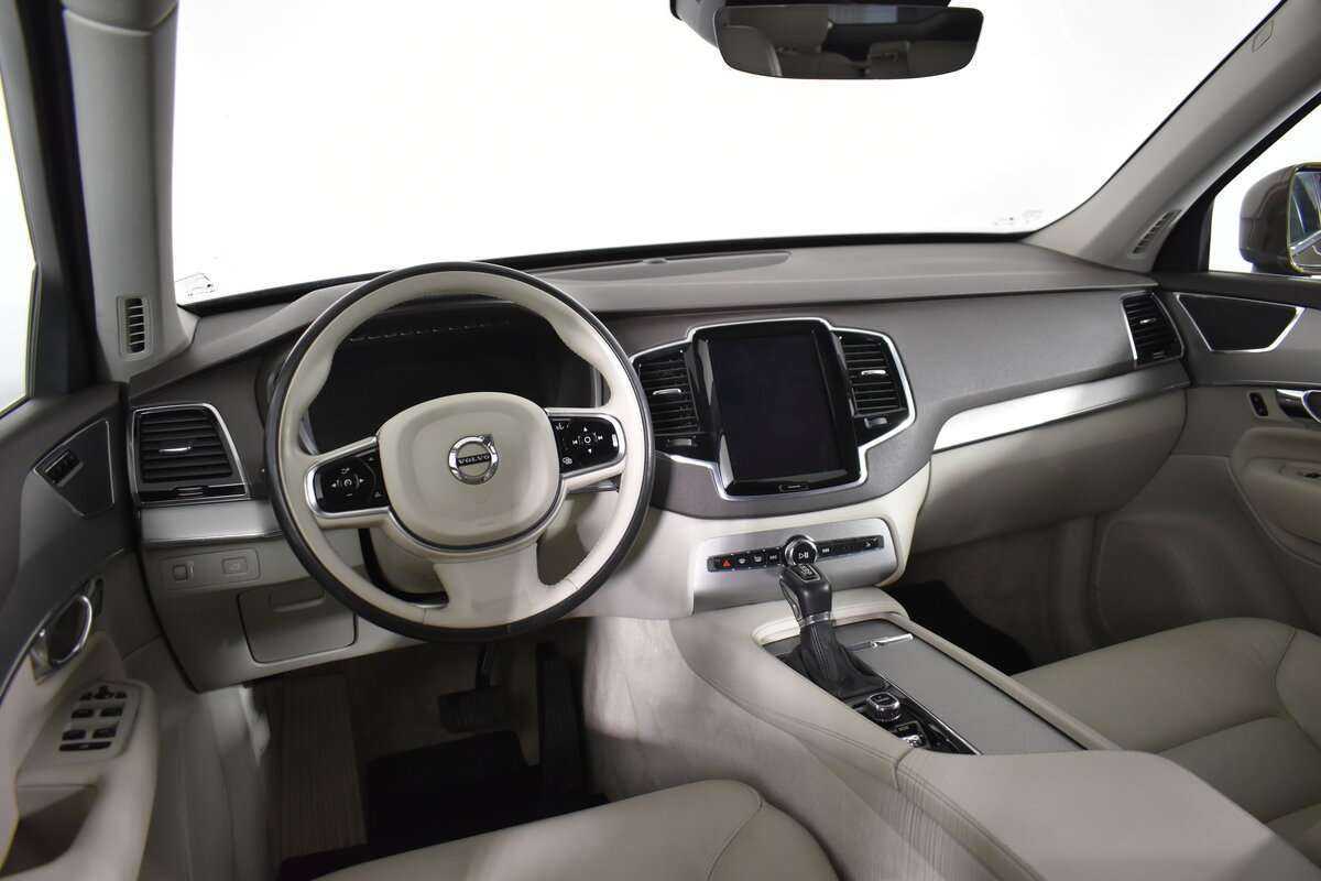 Volvo XC90 с пробегом — 2015 год. Фото: #13