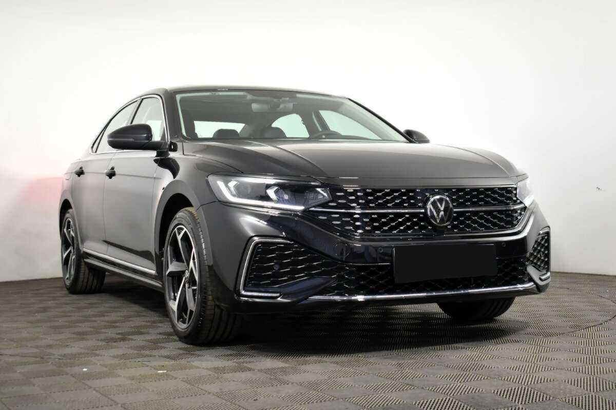 Volkswagen Passat с пробегом — 2023 год. Фото: #2