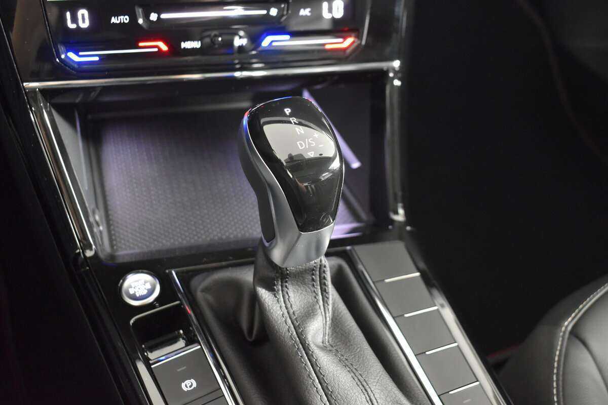 Volkswagen Passat с пробегом — 2023 год. Фото: #18