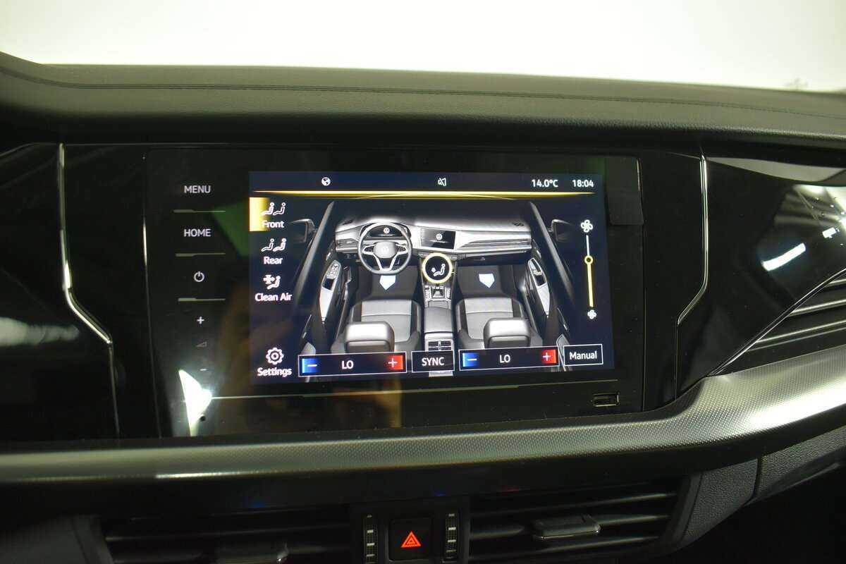 Volkswagen Passat с пробегом — 2023 год. Фото: #21