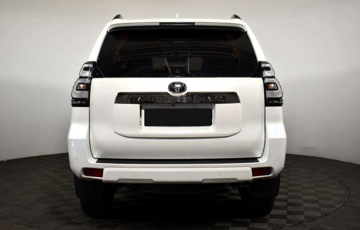 Toyota Land Cruiser Prado с пробегом — 2021 год. Фото: #4