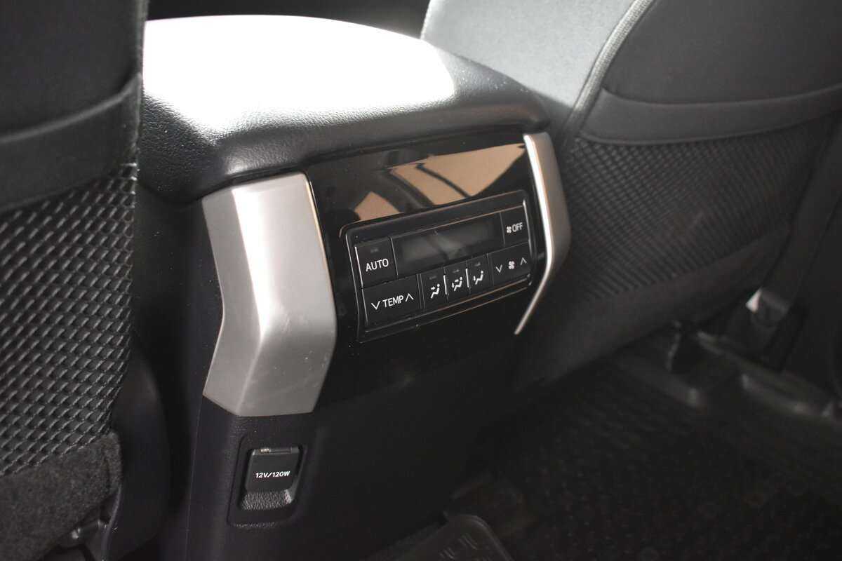 Toyota Land Cruiser Prado с пробегом — 2021 год. Фото: #7