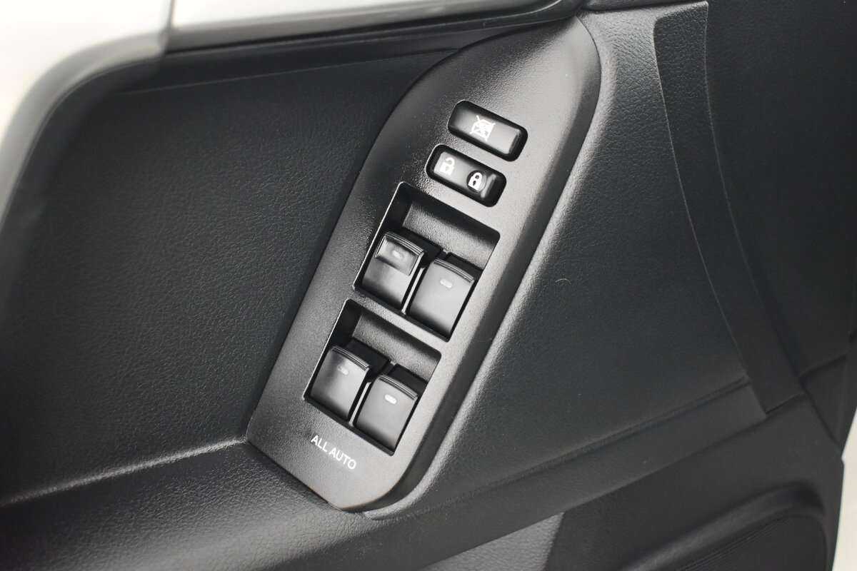 Toyota Land Cruiser Prado с пробегом — 2021 год. Фото: #8