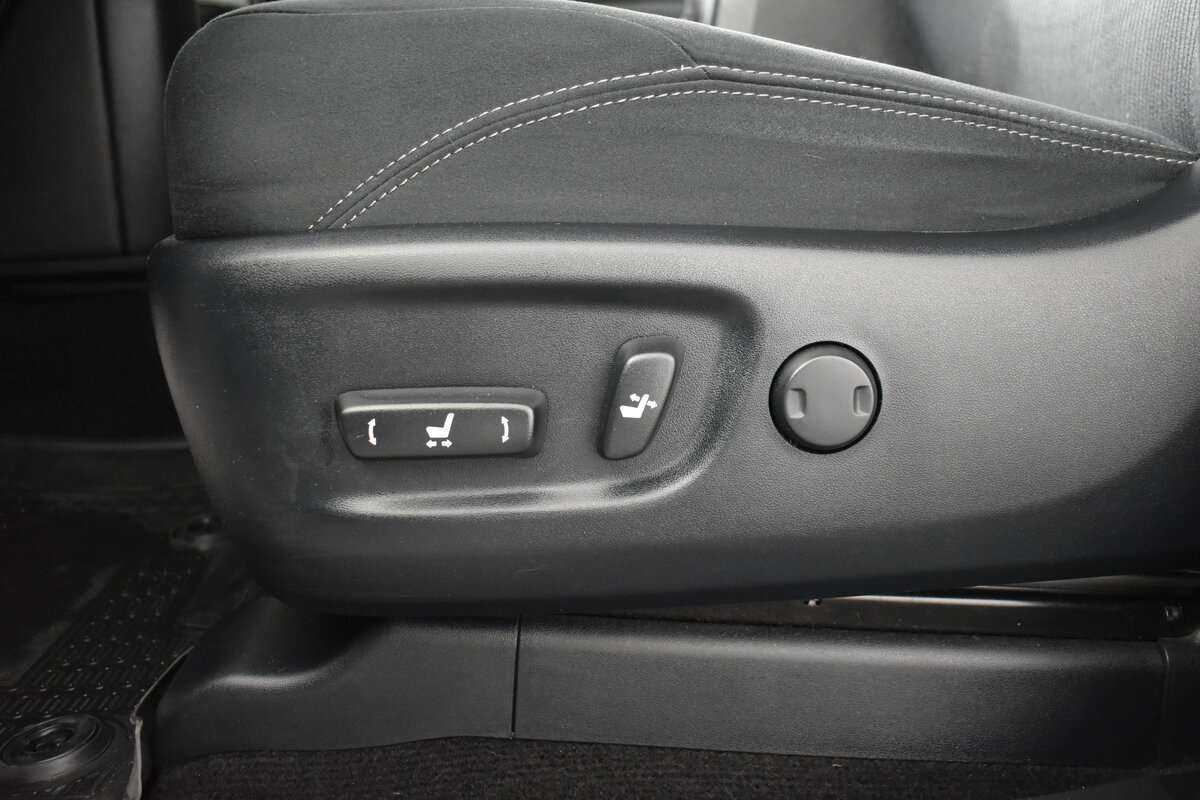 Toyota Land Cruiser Prado с пробегом — 2021 год. Фото: #9