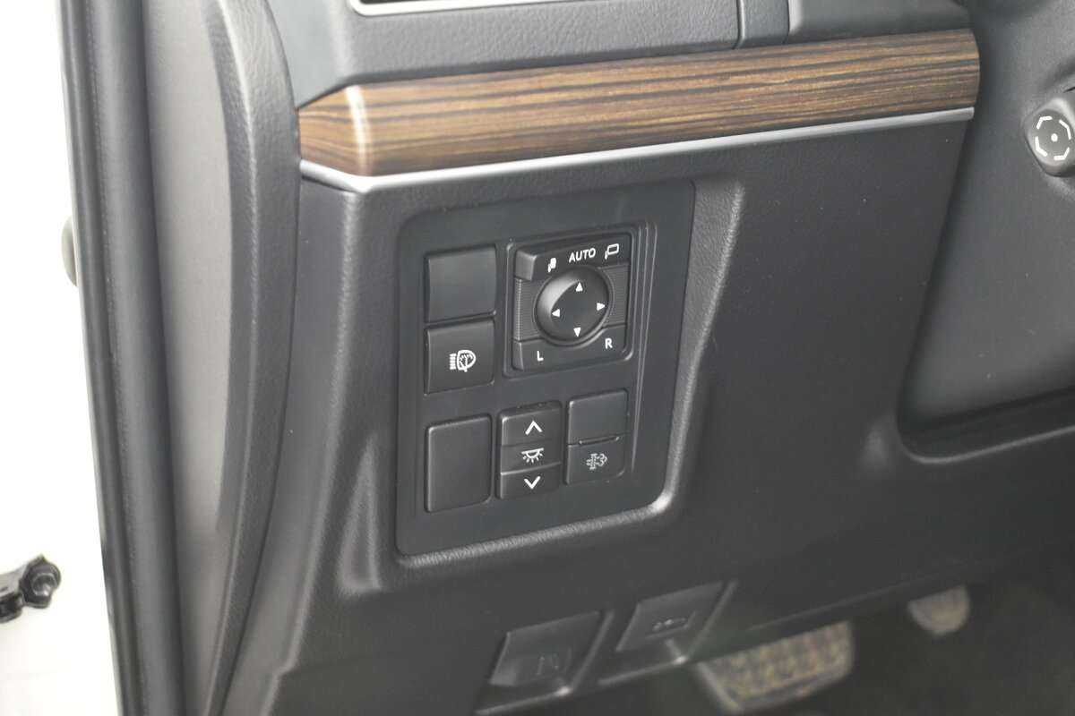 Toyota Land Cruiser Prado с пробегом — 2021 год. Фото: #10