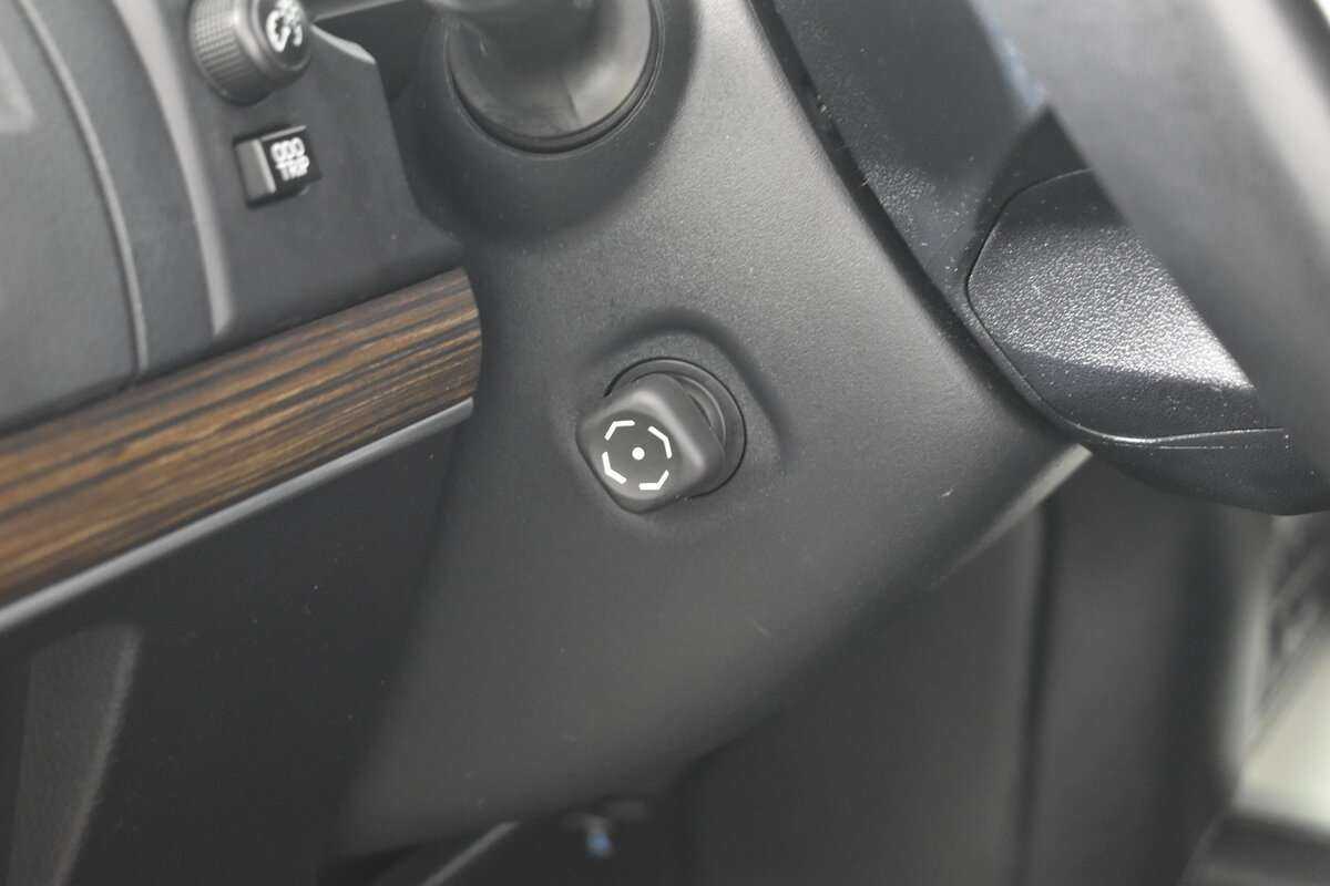 Toyota Land Cruiser Prado с пробегом — 2021 год. Фото: #11