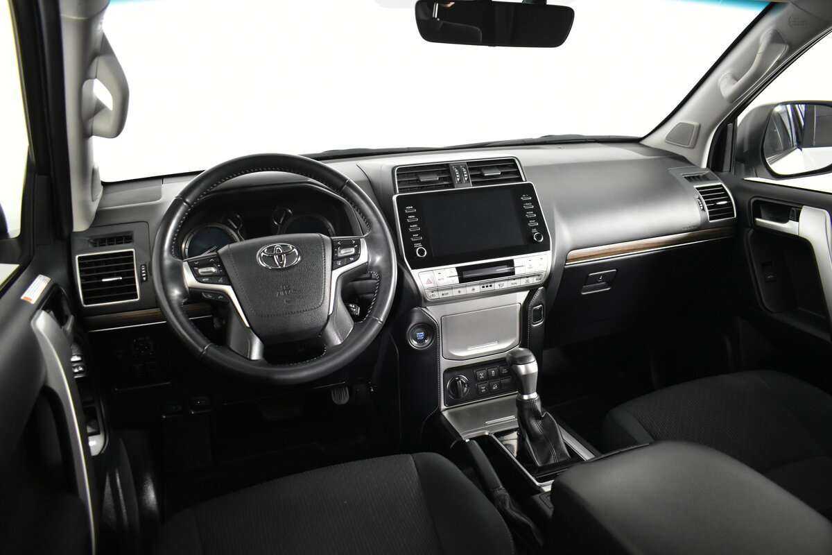 Toyota Land Cruiser Prado с пробегом — 2021 год. Фото: #15