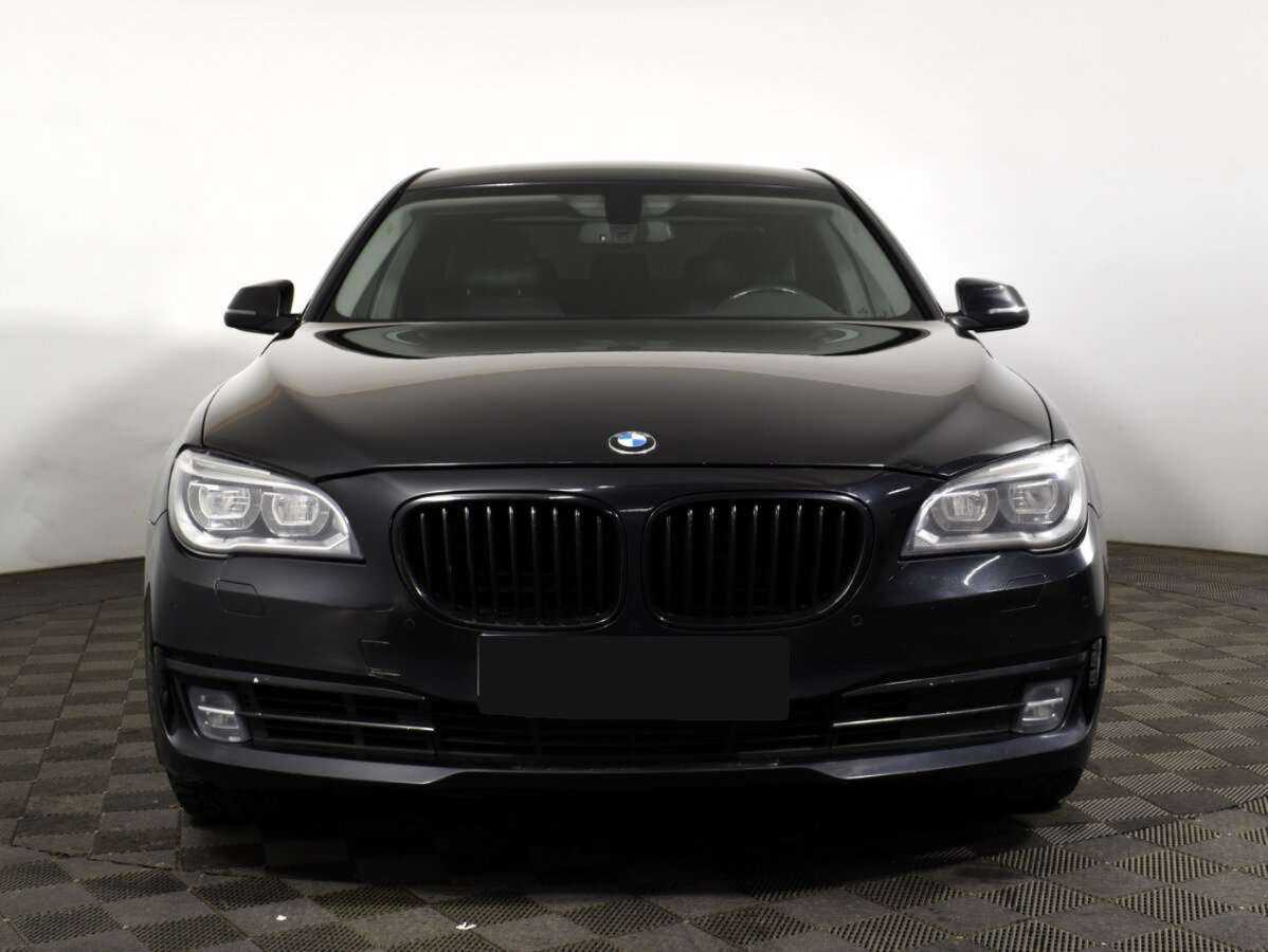 BMW 7 серии с пробегом — 2014 год. Фото: #1