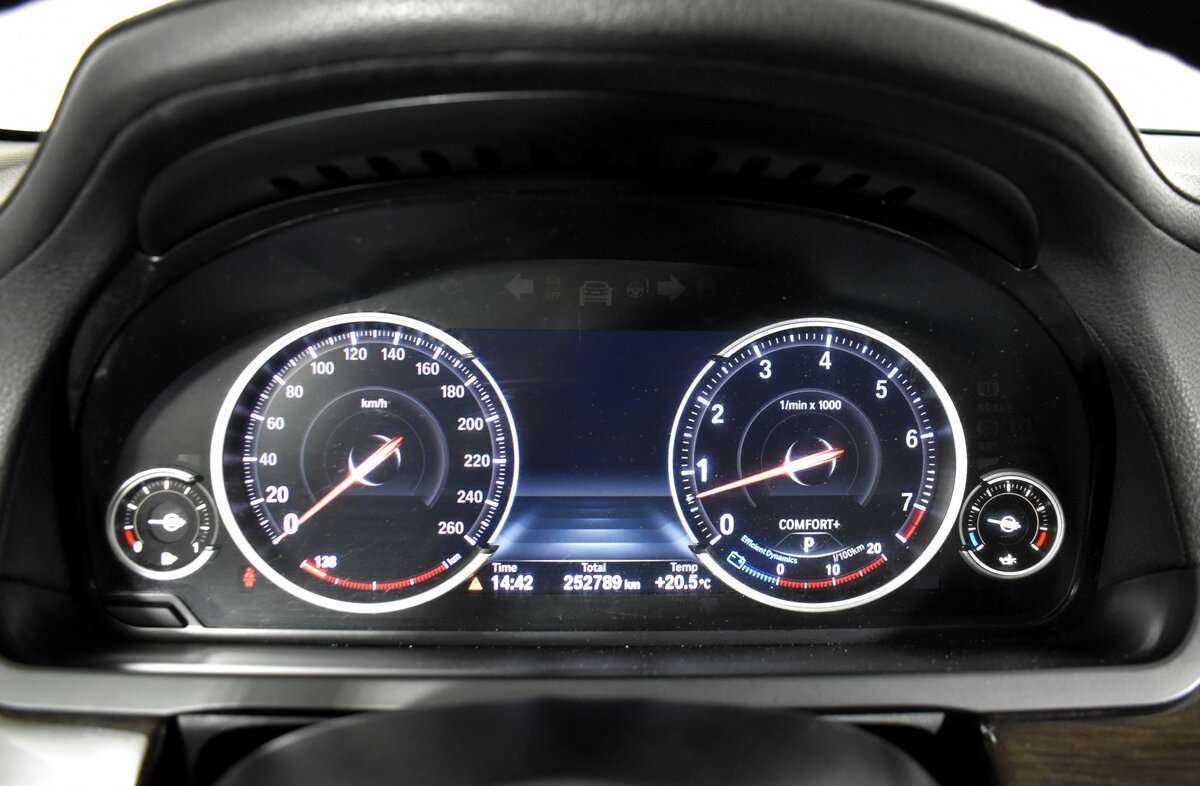 BMW 7 серии с пробегом — 2014 год. Фото: #6