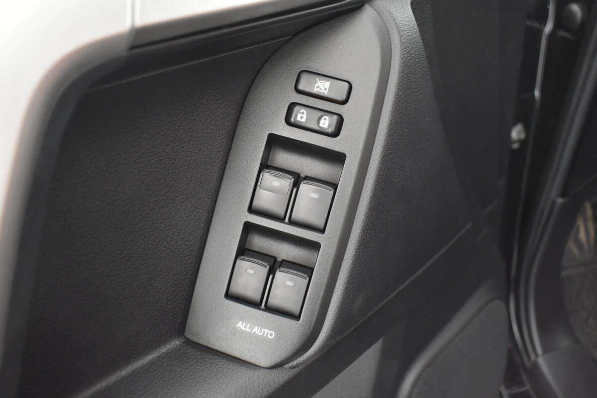 Toyota Land Cruiser Prado с пробегом — 2018 год. Фото: #8