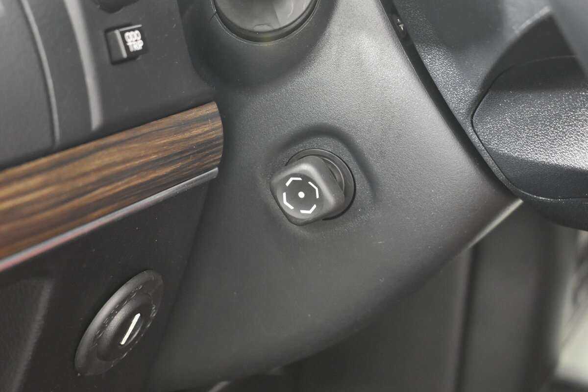 Toyota Land Cruiser Prado с пробегом — 2018 год. Фото: #10