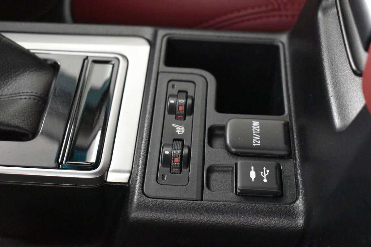 Toyota Land Cruiser Prado с пробегом — 2018 год. Фото: #12