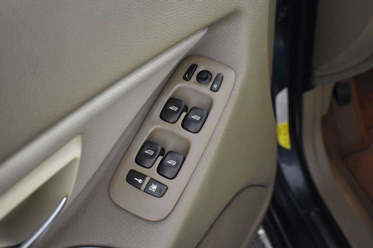 Volvo XC90 с пробегом — 2007 год. Фото: #7