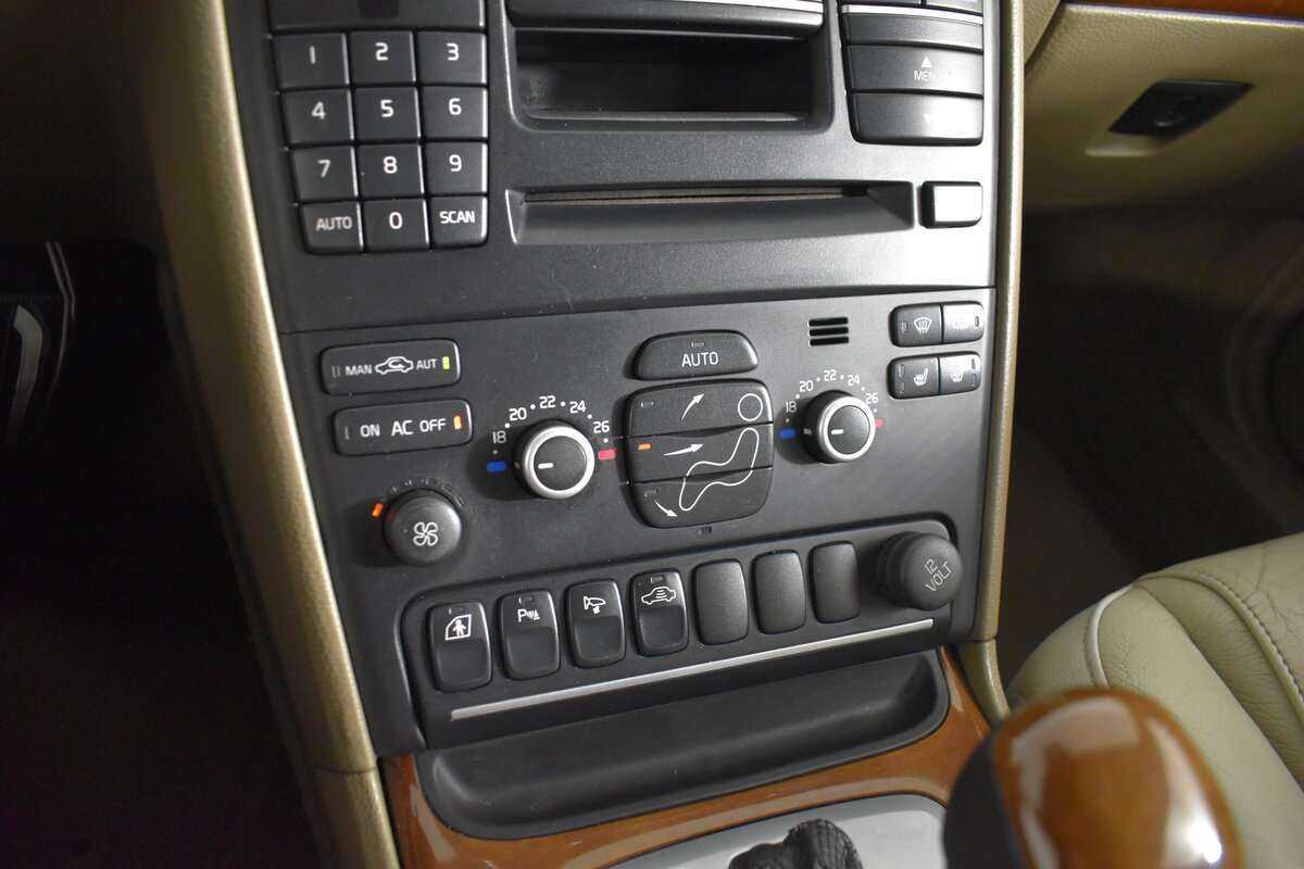 Volvo XC90 с пробегом — 2007 год. Фото: #14