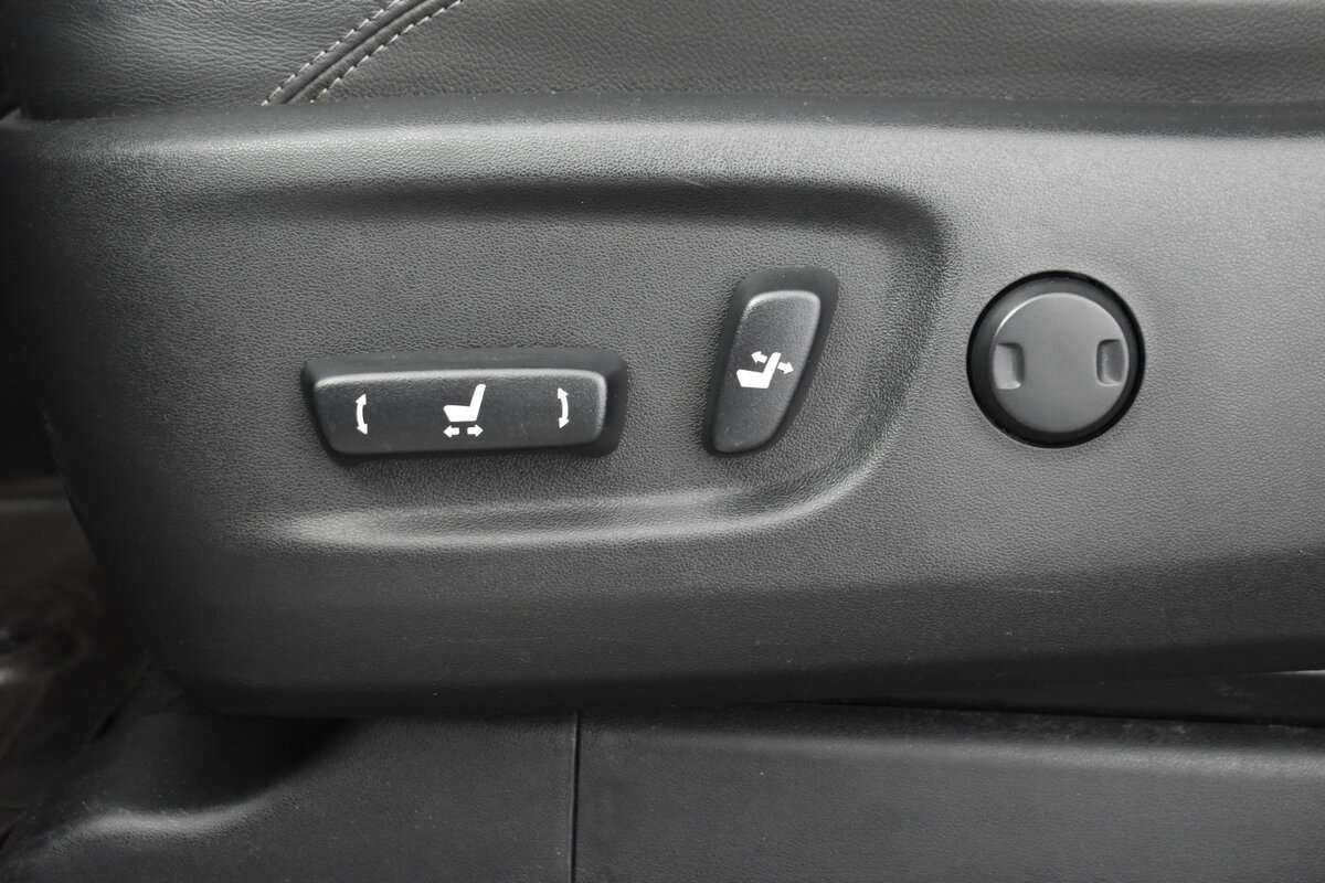 Toyota Land Cruiser Prado с пробегом — 2017 год. Фото: #7