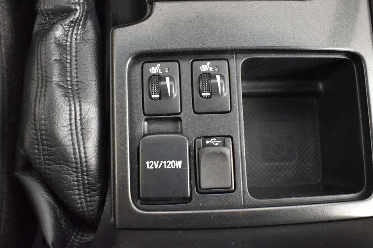 Toyota Land Cruiser Prado с пробегом — 2017 год. Фото: #16