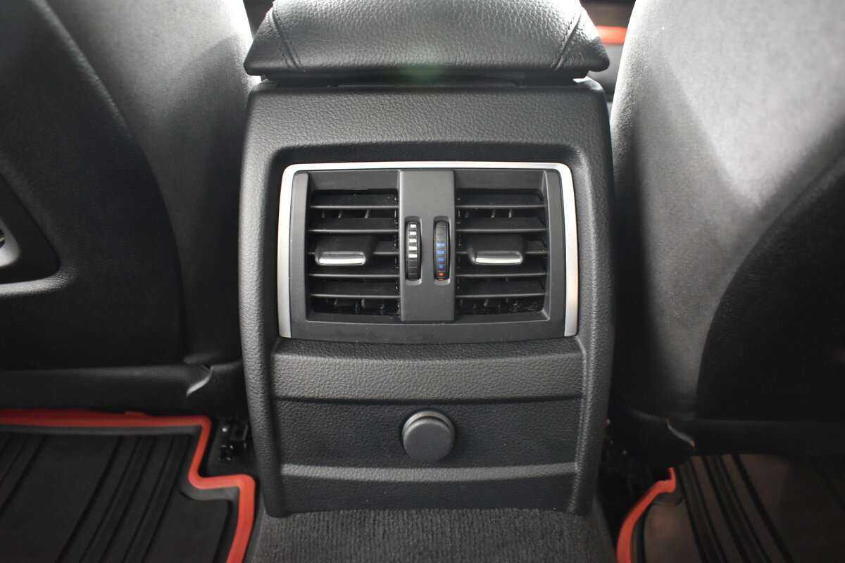 BMW 3 серии с пробегом — 2016 год. Фото: #7