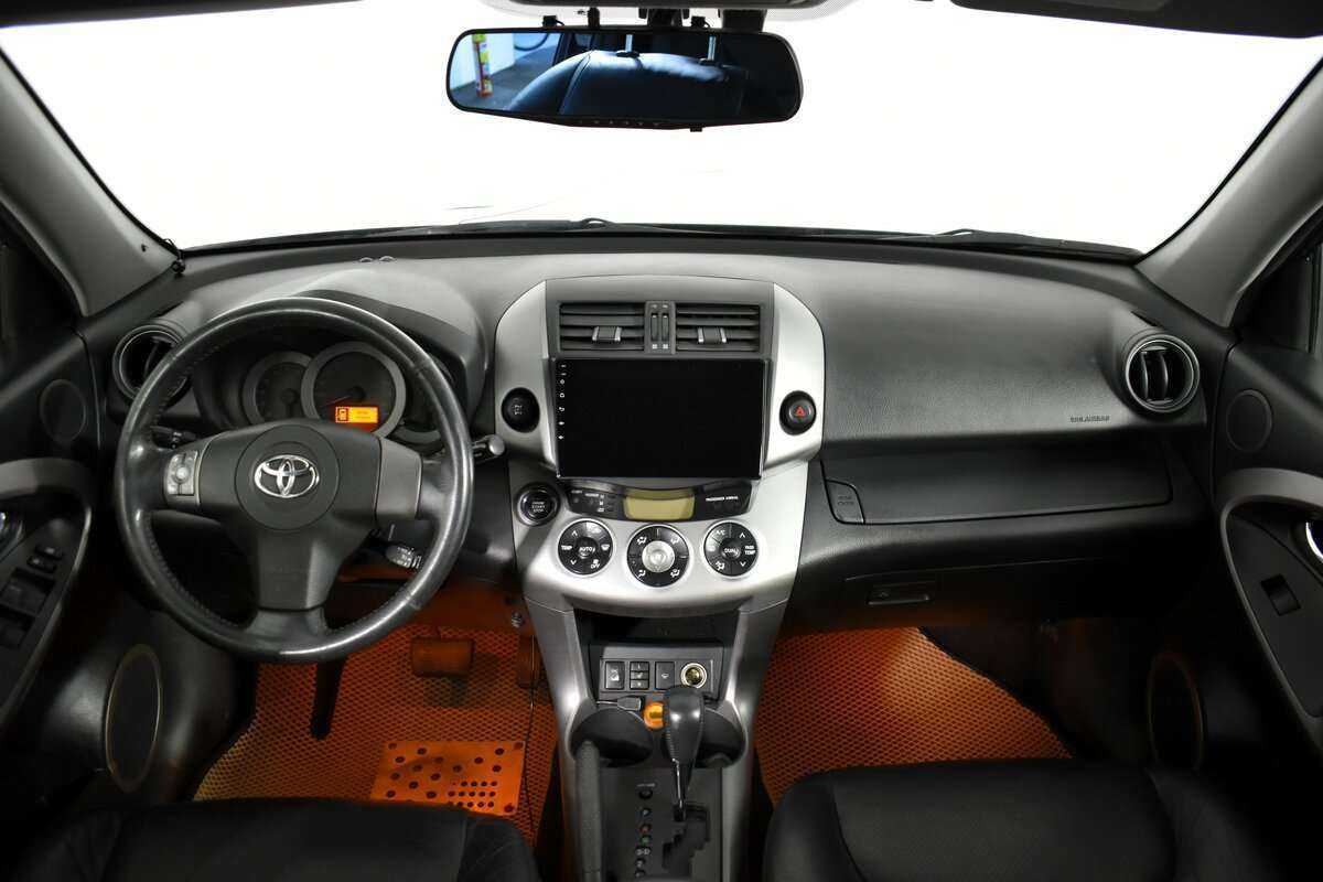 Toyota RAV4 с пробегом — 2008 год. Фото: #8