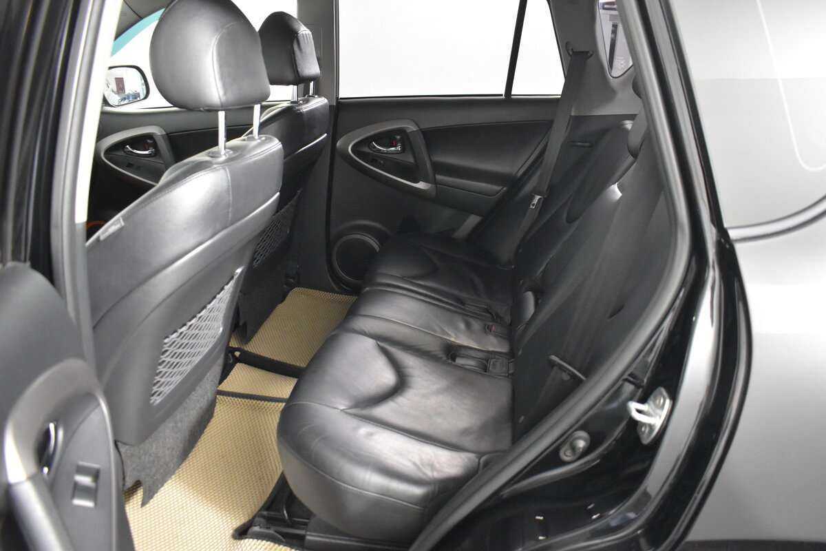 Toyota RAV4 с пробегом — 2008 год. Фото: #12