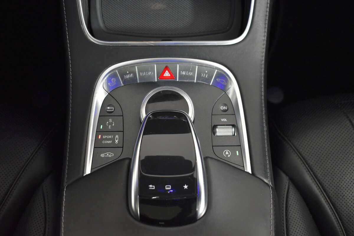 Mercedes-Benz S-Класс с пробегом — 2015 год. Фото: #12