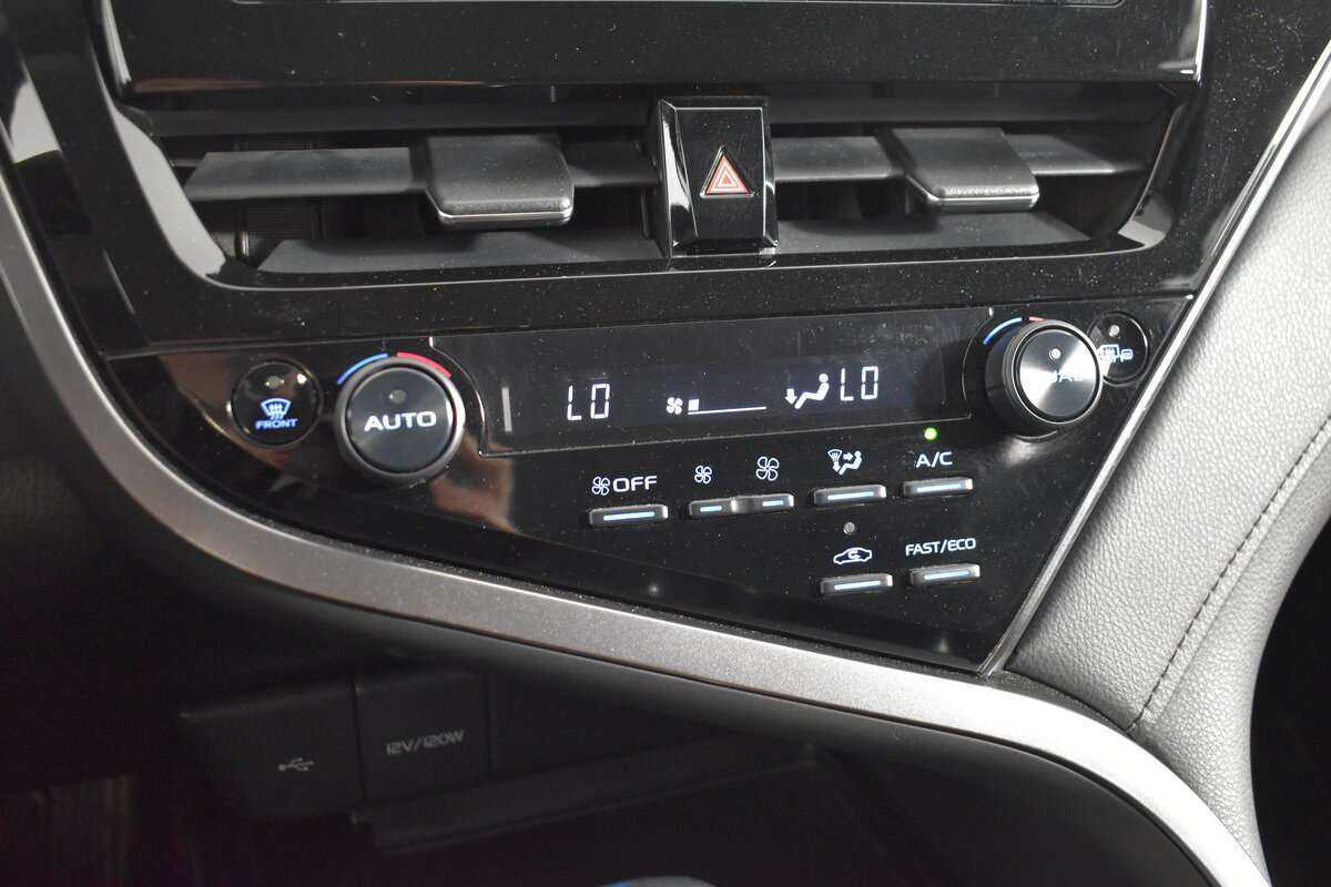 Toyota Camry с пробегом — 2021 год. Фото: #16