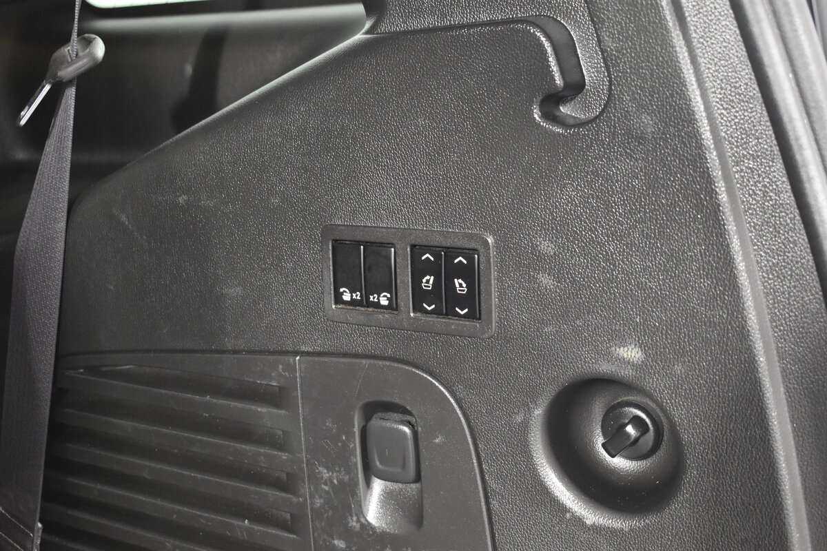 Cadillac Escalade с пробегом — 2016 год. Фото: #6