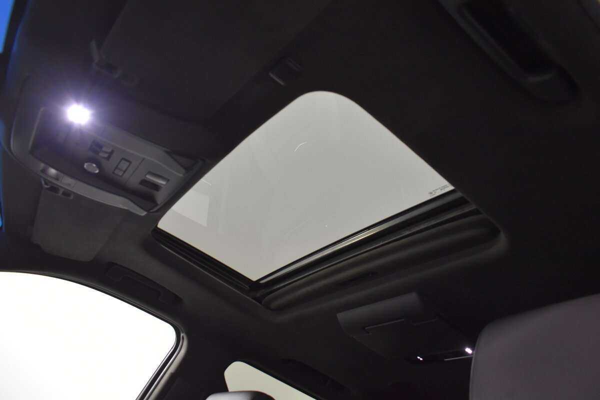 Cadillac Escalade с пробегом — 2016 год. Фото: #9