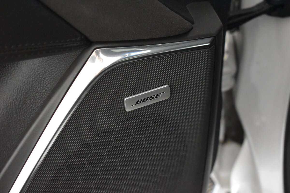 Cadillac Escalade с пробегом — 2016 год. Фото: #17