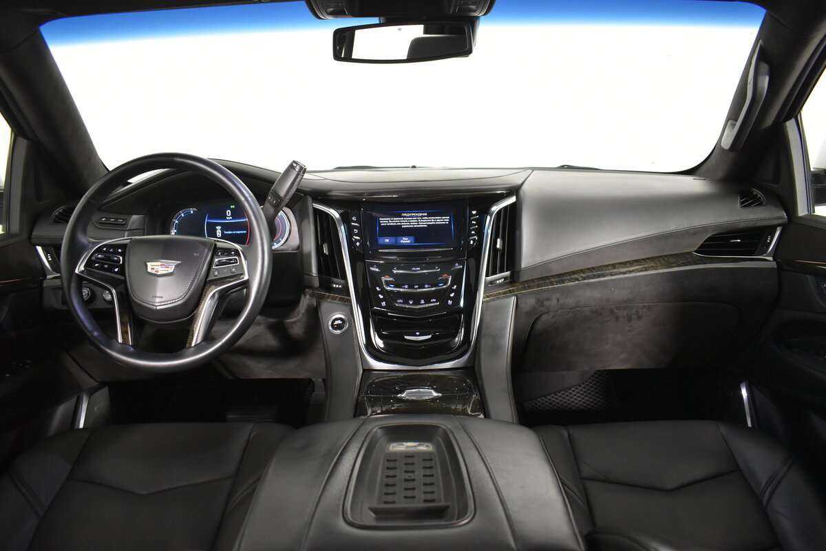 Cadillac Escalade с пробегом — 2016 год. Фото: #20