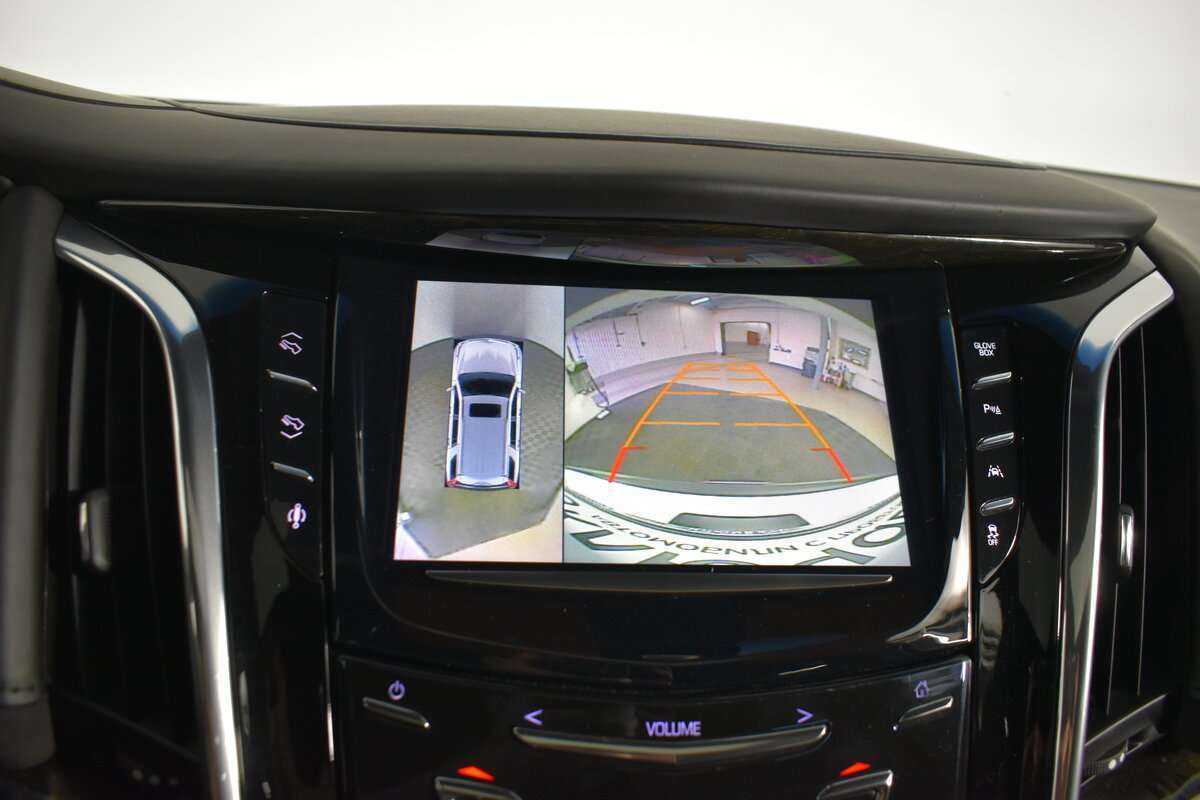 Cadillac Escalade с пробегом — 2016 год. Фото: #30