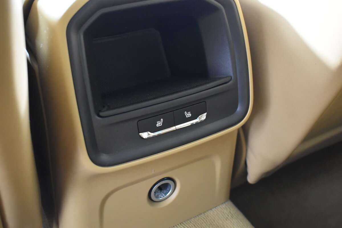 Porsche Macan с пробегом — 2015 год. Фото: #13