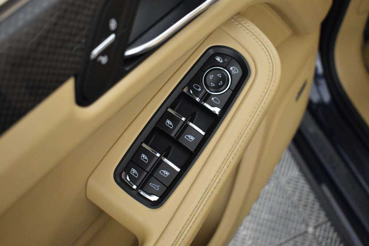 Porsche Macan с пробегом — 2015 год. Фото: #14