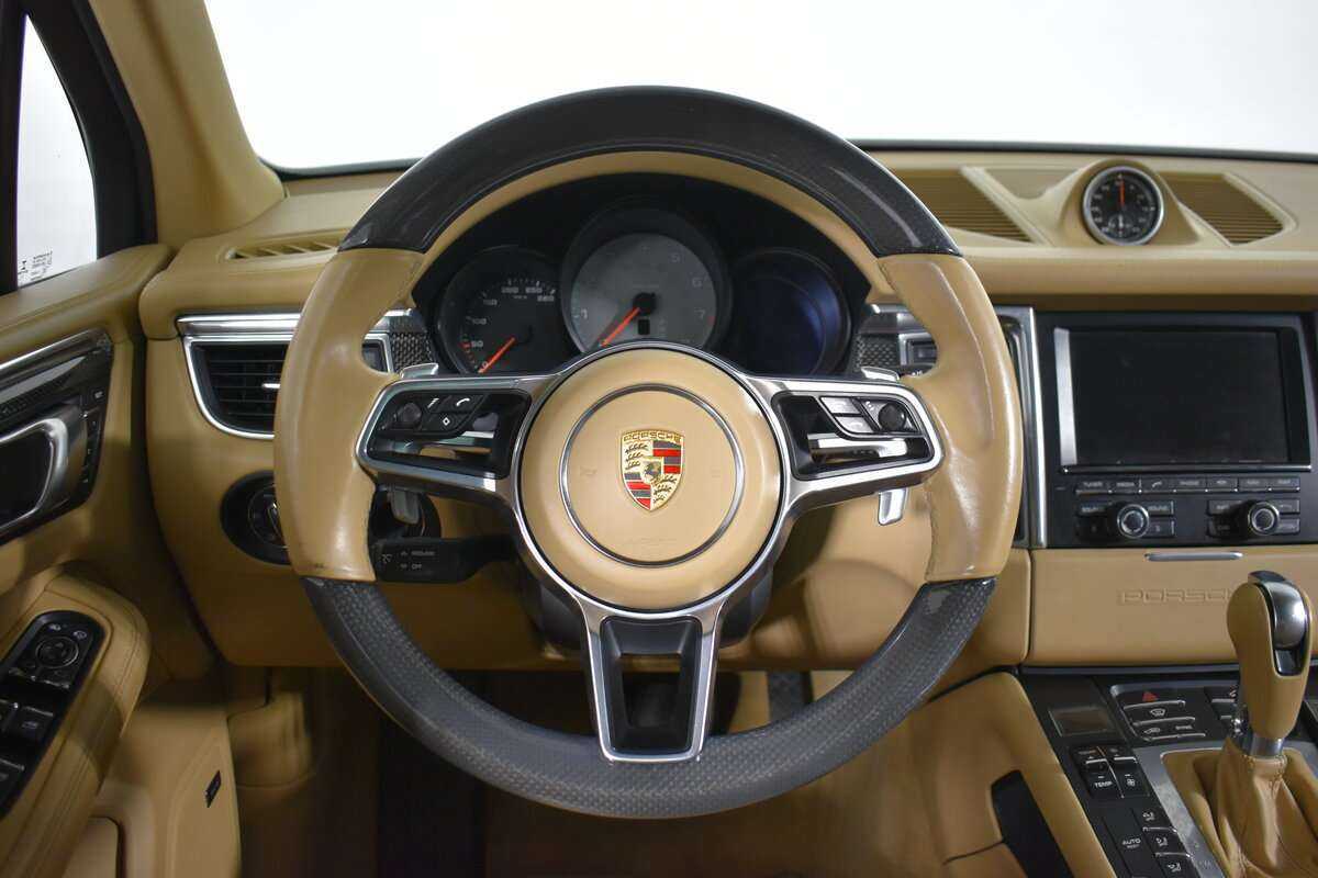 Porsche Macan с пробегом — 2015 год. Фото: #22