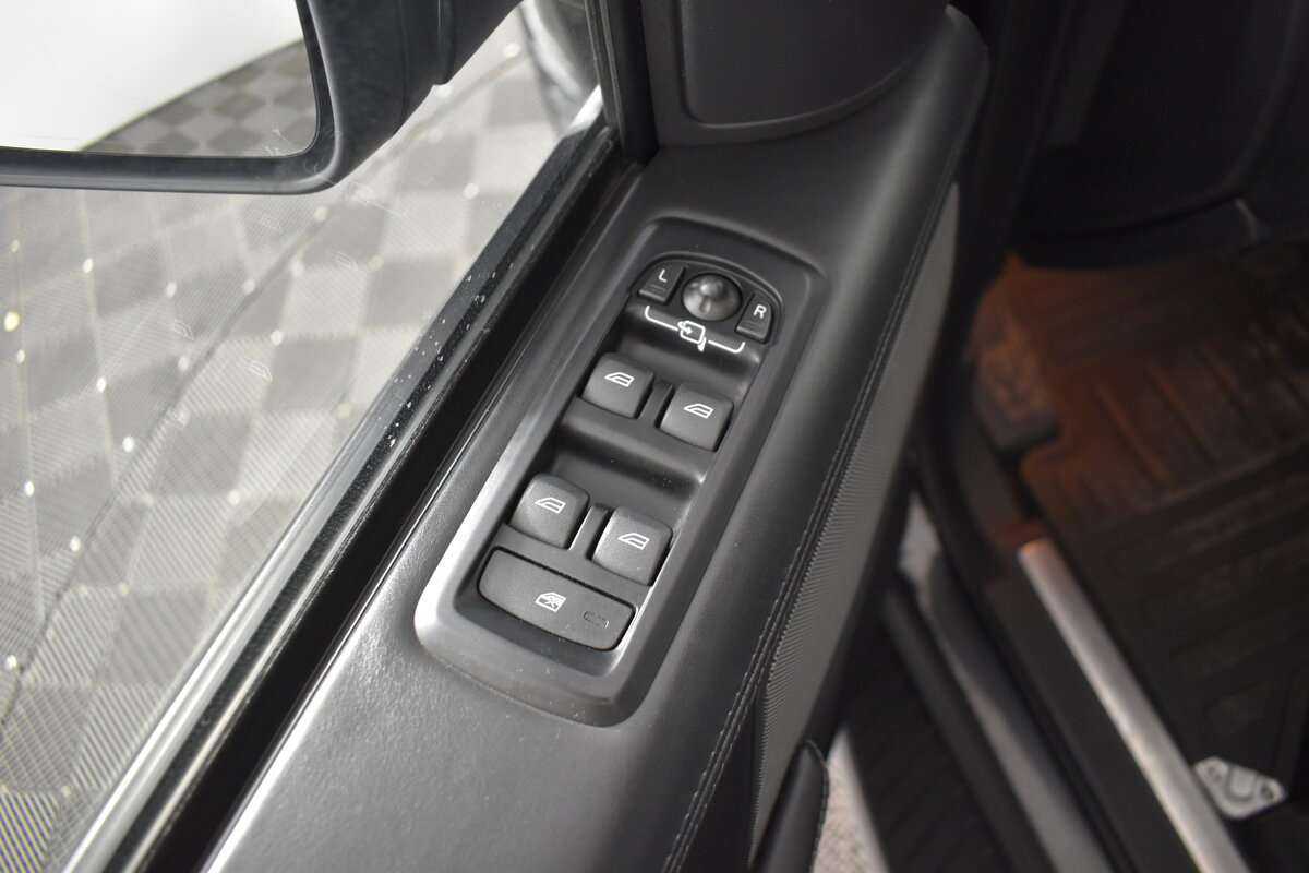 Land Rover Range Rover Sport с пробегом — 2012 год. Фото: #9