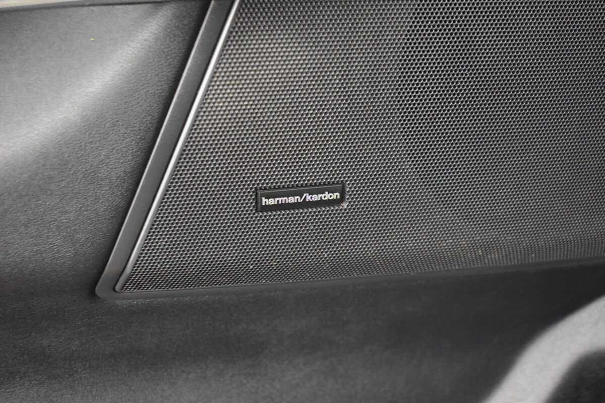 Land Rover Range Rover Sport с пробегом — 2012 год. Фото: #11