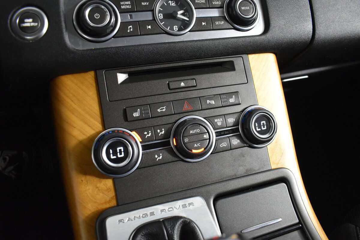 Land Rover Range Rover Sport с пробегом — 2012 год. Фото: #18