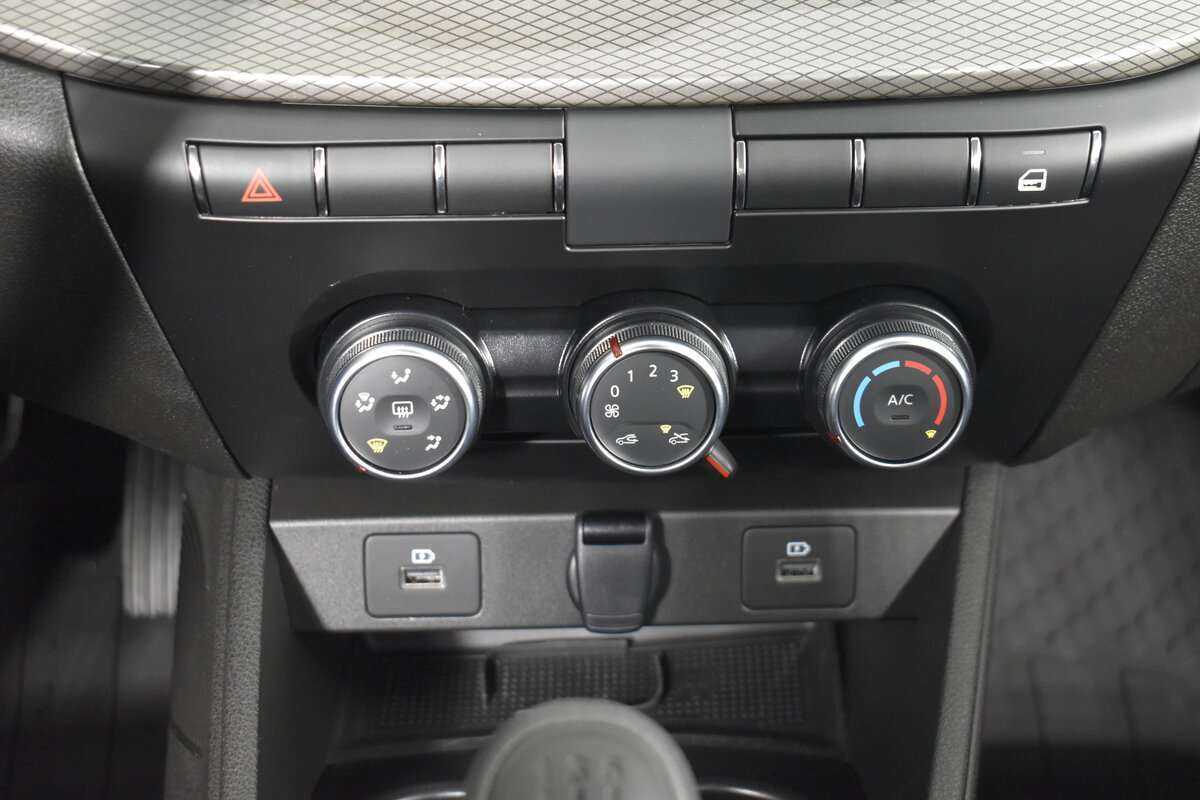 Lada (ВАЗ) Vesta с пробегом — 2024 год. Фото: #9