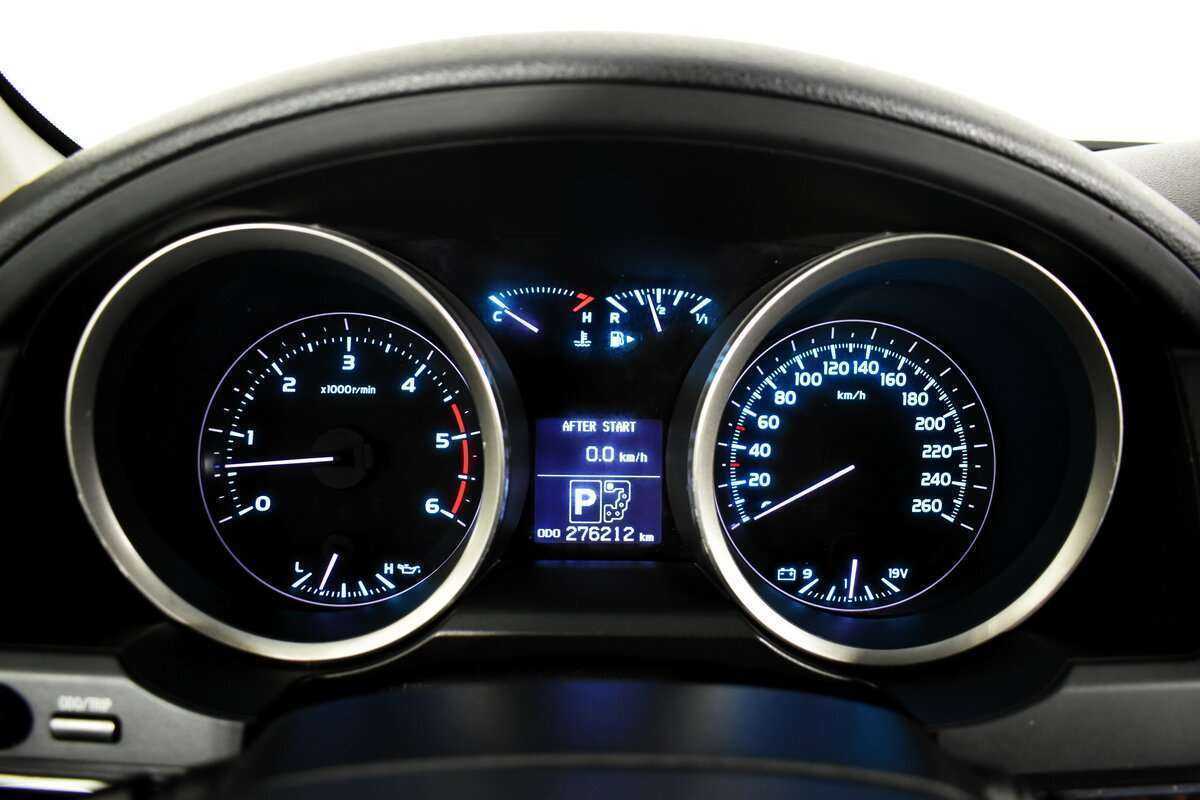 Toyota Land Cruiser с пробегом — 2010 год. Фото: #7