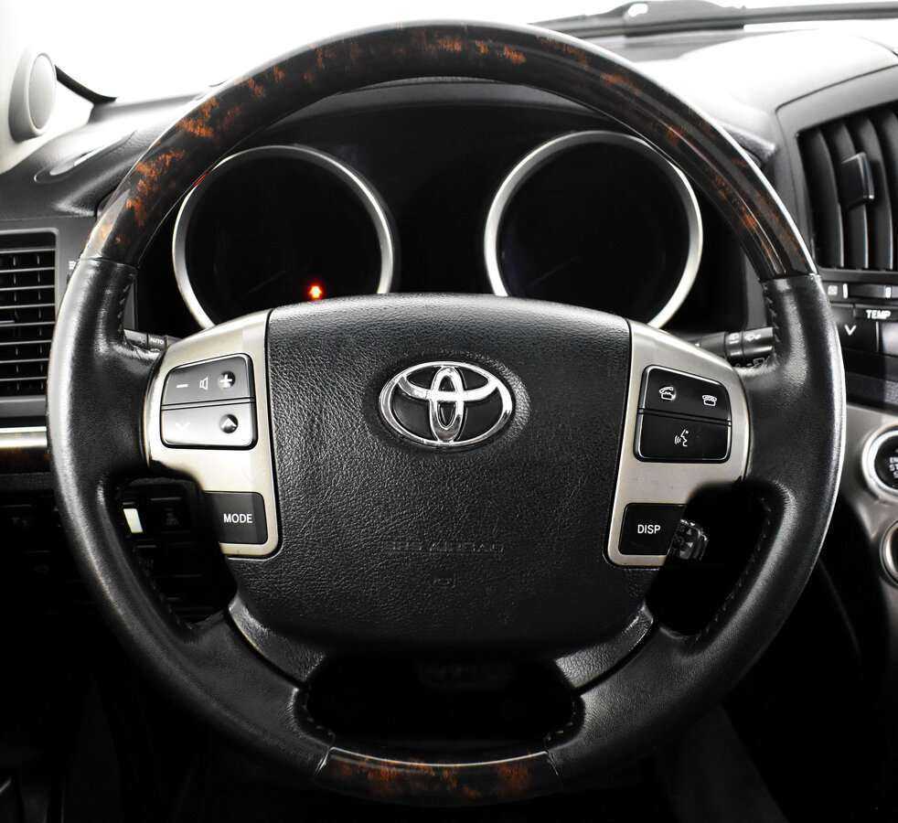 Toyota Land Cruiser с пробегом — 2010 год. Фото: #8