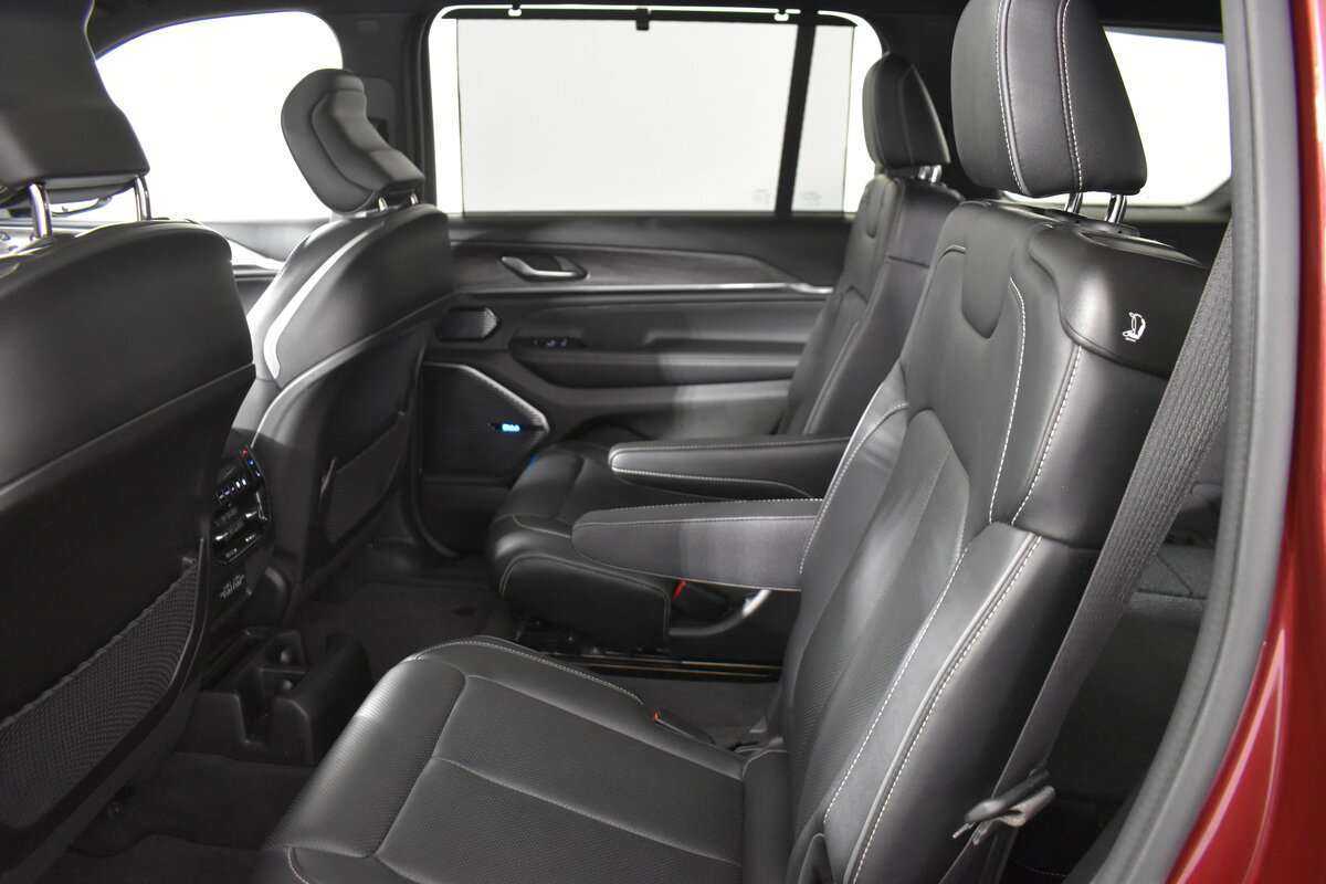 Jeep Grand Cherokee с пробегом — 2022 год. Фото: #11