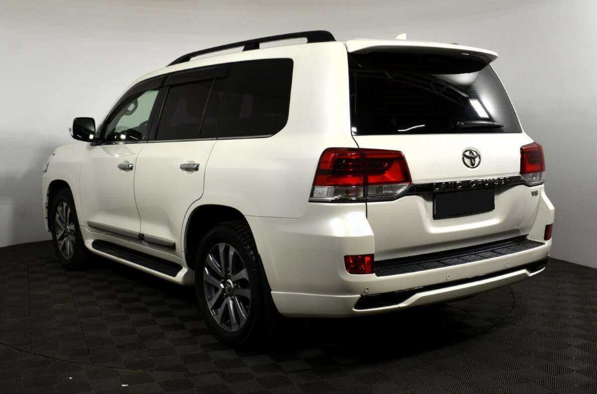 Toyota Land Cruiser с пробегом — 2016 год. Фото: #5