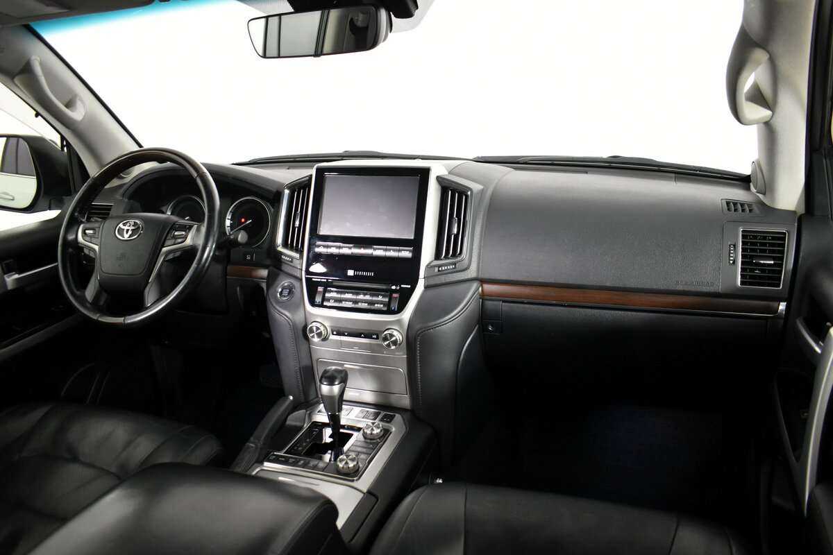 Toyota Land Cruiser с пробегом — 2016 год. Фото: #9