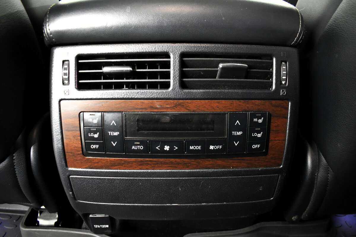 Toyota Land Cruiser с пробегом — 2016 год. Фото: #12