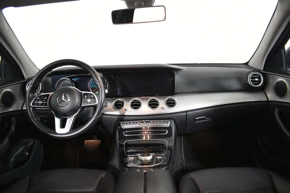 Mercedes-Benz E-Класс с пробегом — 2018 год. Фото: #12