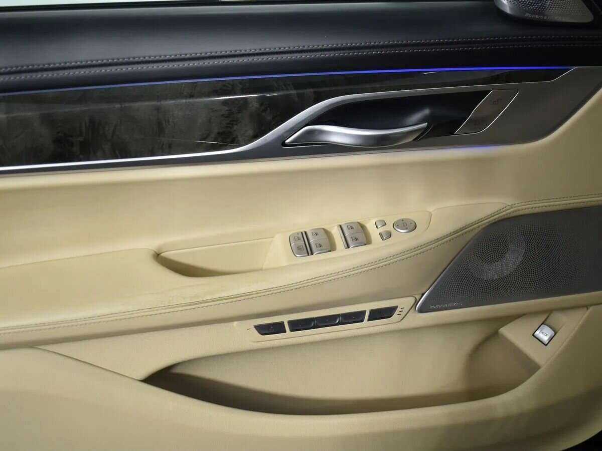 BMW 7 серии с пробегом — 2017 год. Фото: #23