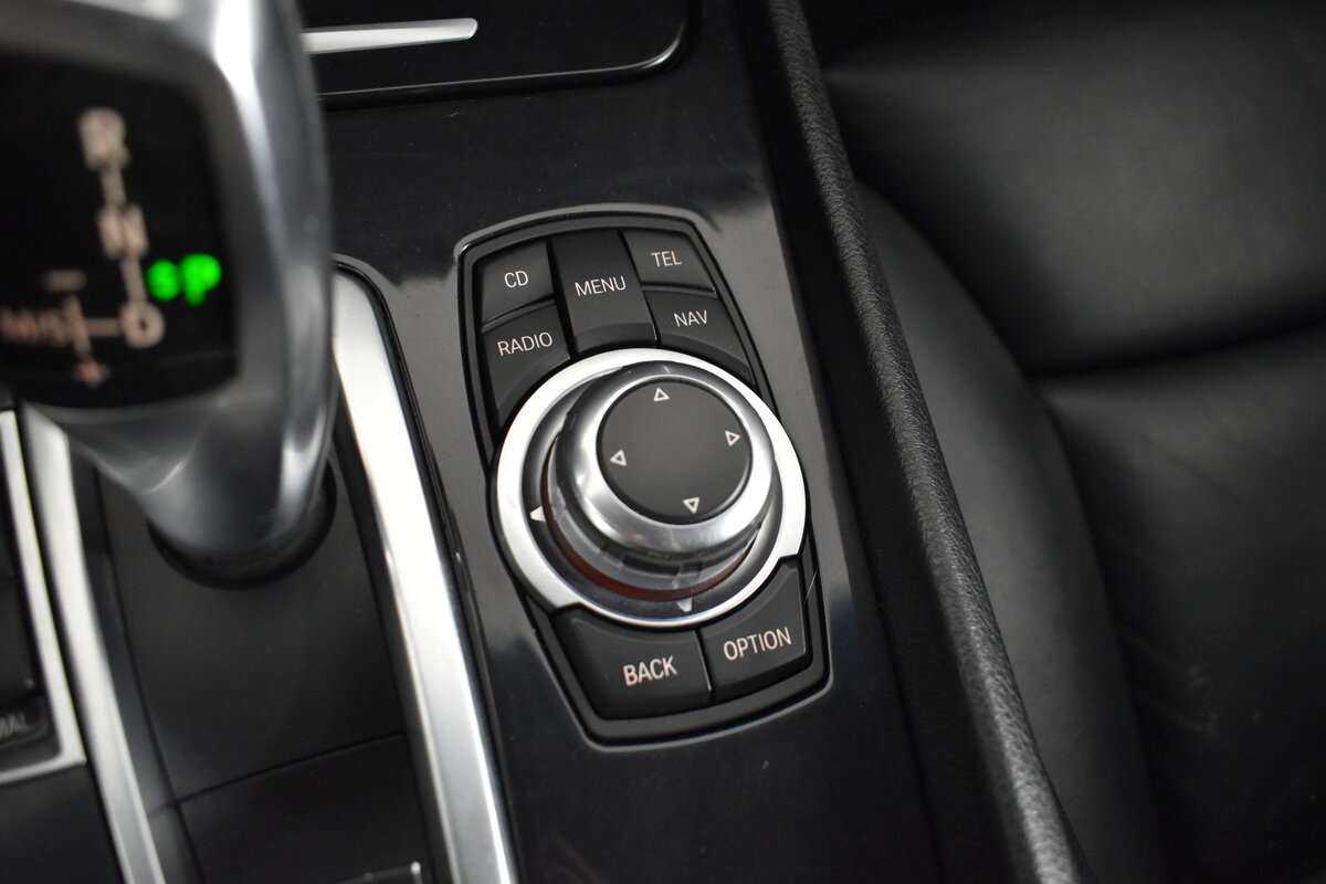 BMW 5 серии с пробегом — 2010 год. Фото: #17