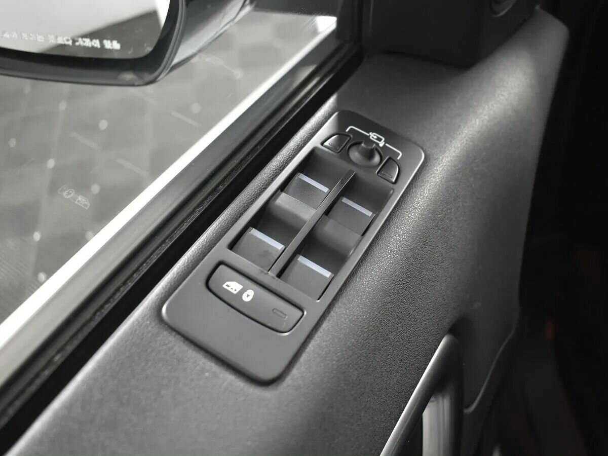 Land Rover Discovery Sport с пробегом — 2016 год. Фото: #7