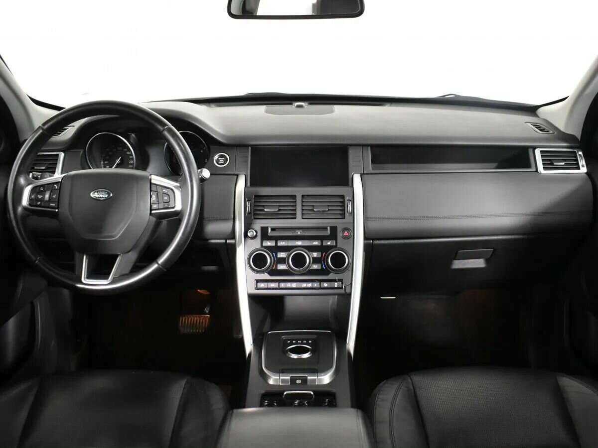 Land Rover Discovery Sport с пробегом — 2016 год. Фото: #11